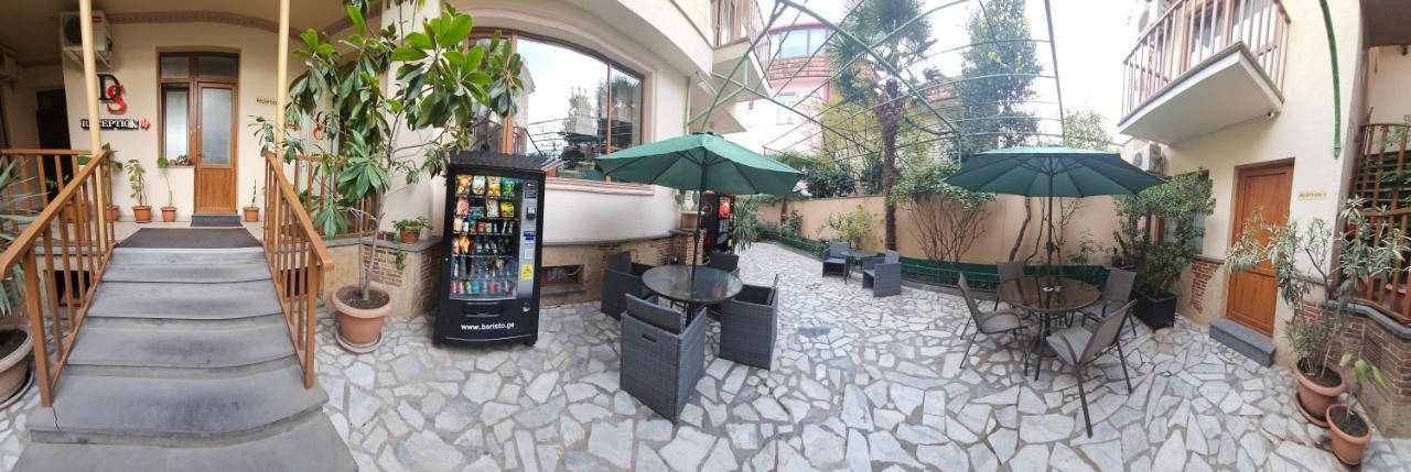 Danisimo Hotel Tbilisi Exterior photo