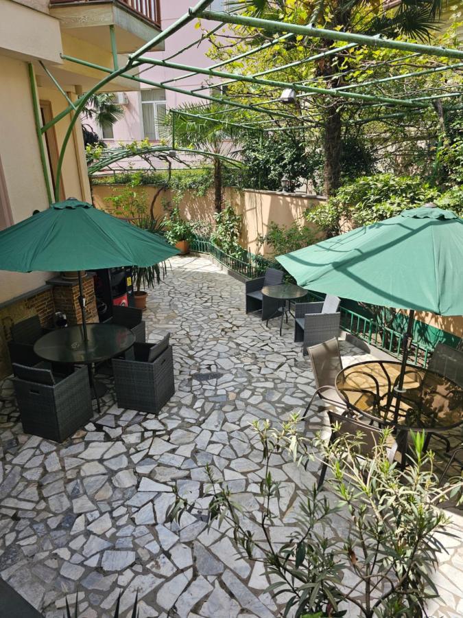 Danisimo Hotel Tbilisi Exterior photo